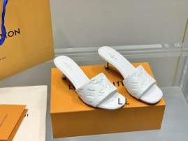Picture of Louis Vuitton Shoes _SKULVsz34-41LL010212437